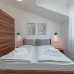 Vaya Trogir
