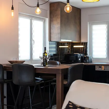 Apartment Vaya *